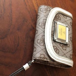 Guess wallet